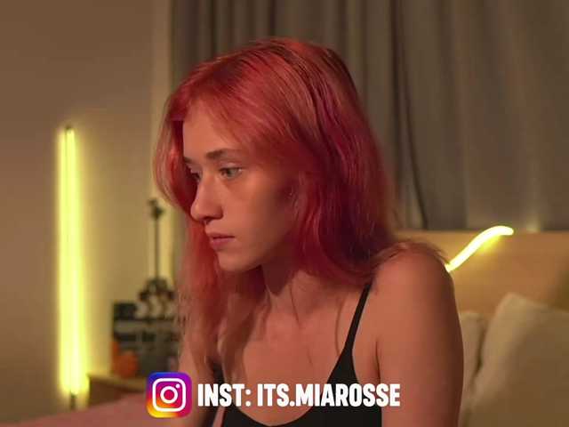 MiaRosee live cam on BongaCams