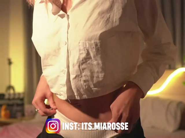 MiaRosee live cam on BongaCams