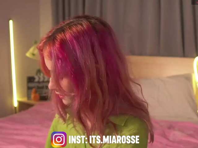MiaRosee live cam on BongaCams