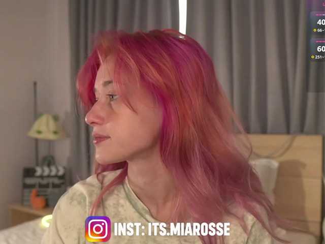 MiaRosee live cam on BongaCams