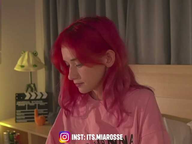 MiaRosee live cam on BongaCams