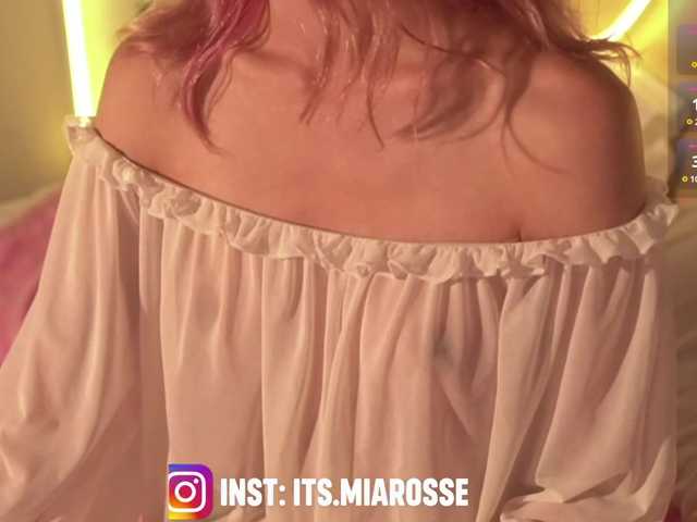 MiaRosee live cam on BongaCams