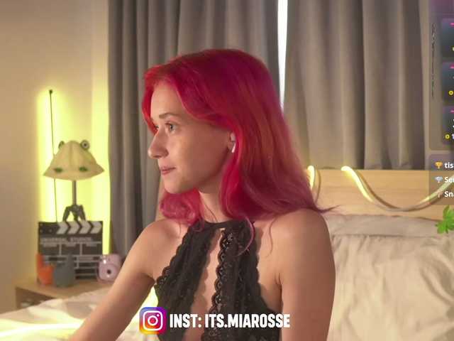 MiaRosee live cam on BongaCams