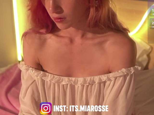 MiaRosee live cam on BongaCams