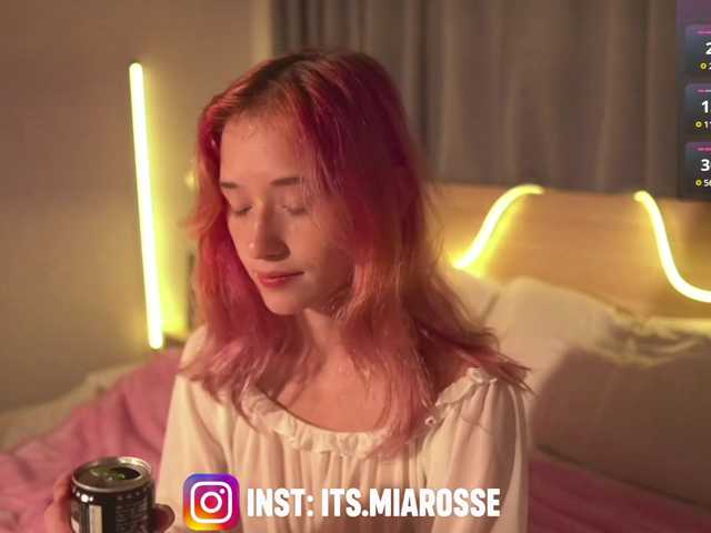 MiaRosee live cam on BongaCams