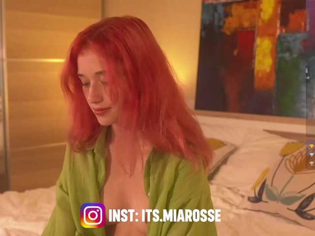 MiaRosee live cam on BongaCams