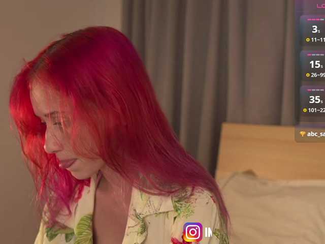 MiaRosee live cam on BongaCams