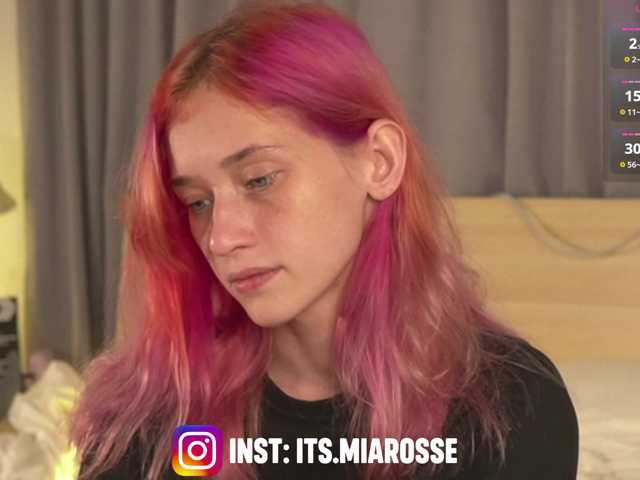 MiaRosee live cam on BongaCams