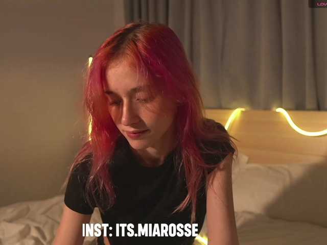 MiaRosee live cam on BongaCams