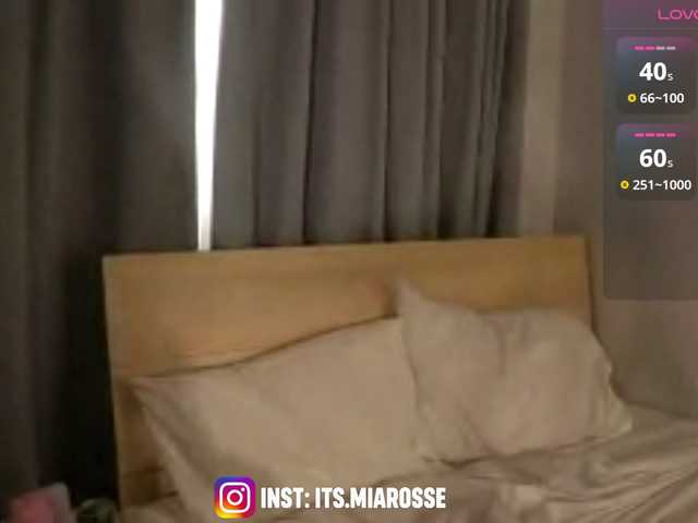 MiaRosee live cam on BongaCams