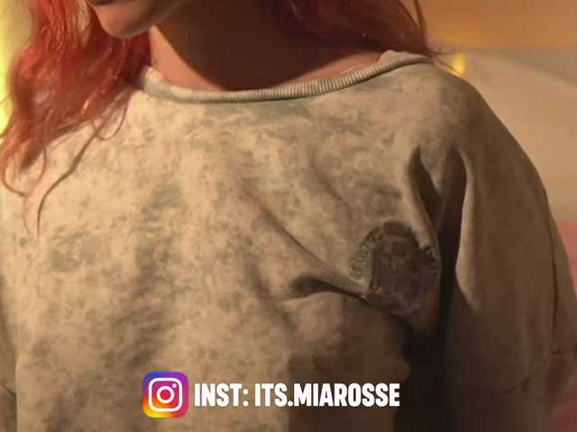 MiaRosee live cam on BongaCams