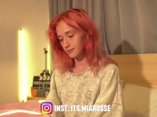 MiaRosee live cam on BongaCams