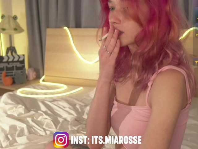 MiaRosee live cam on BongaCams