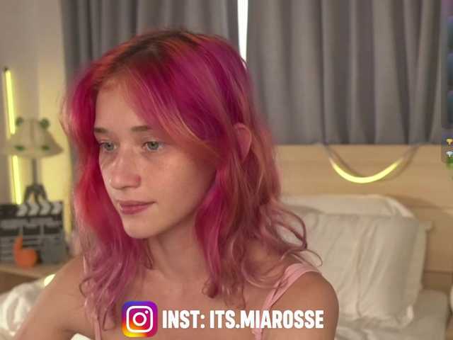 MiaRosee live cam on BongaCams