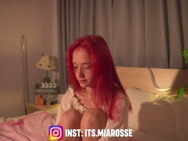 MiaRosee live cam on BongaCams