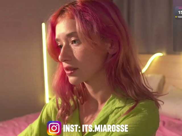 MiaRosee live cam on BongaCams