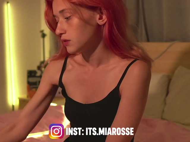 MiaRosee live cam on BongaCams