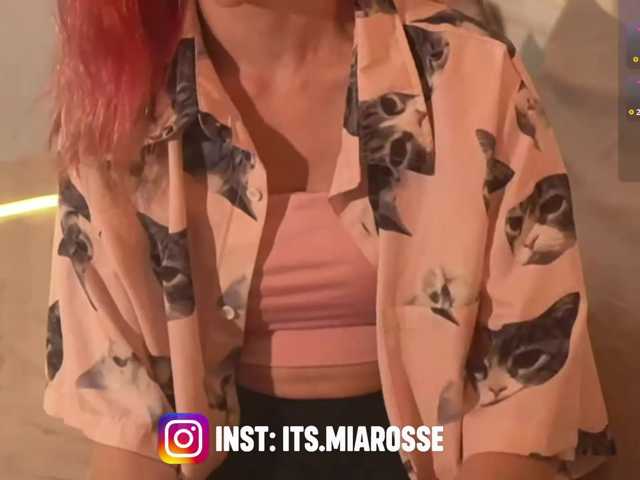 MiaRosee live cam on BongaCams
