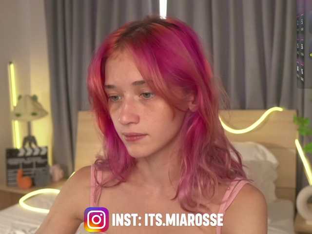 MiaRosee live cam on BongaCams