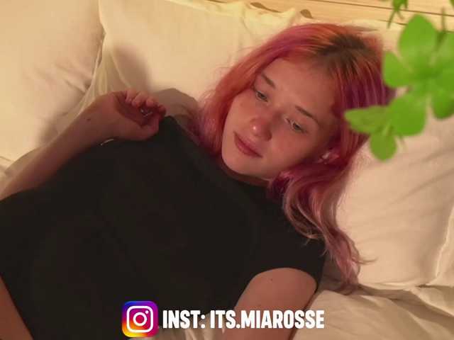 MiaRosee live cam on BongaCams