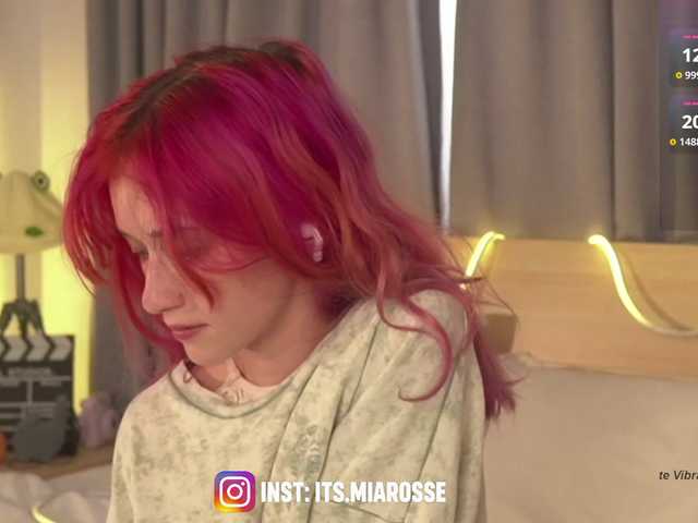 MiaRosee live cam on BongaCams