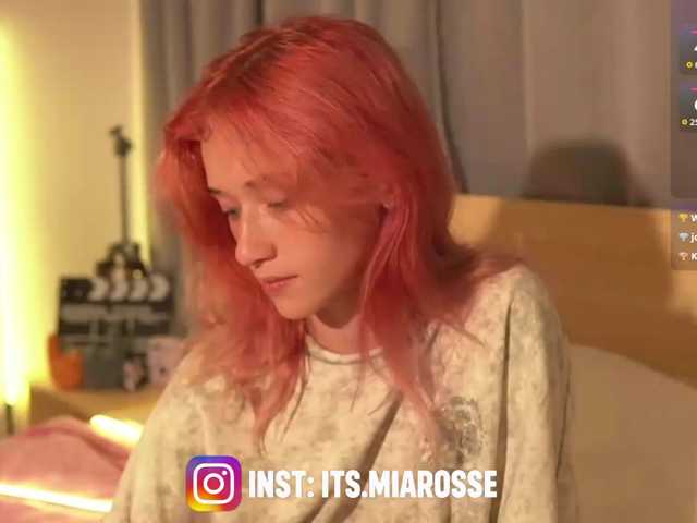 MiaRosee live cam on BongaCams