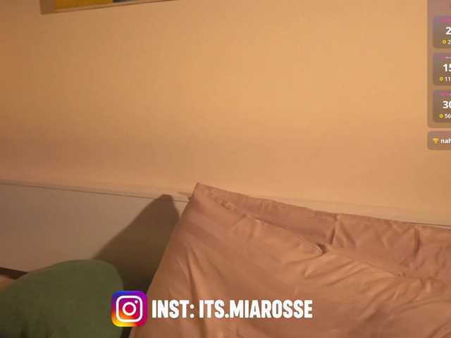 MiaRosee live cam on BongaCams