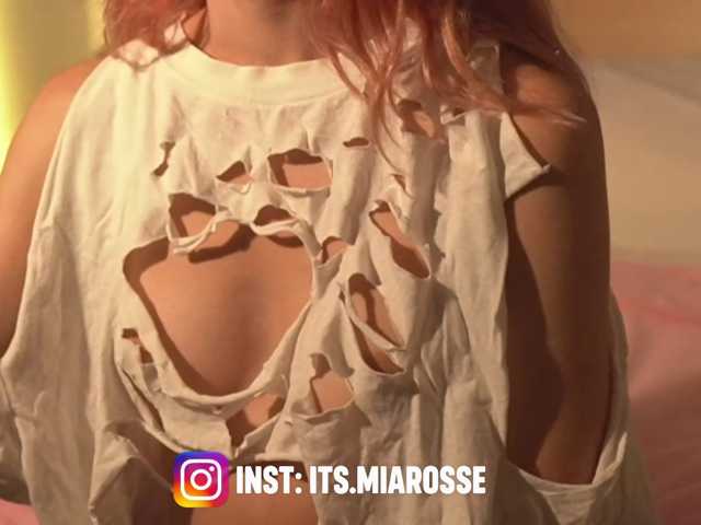 MiaRosee live cam on BongaCams