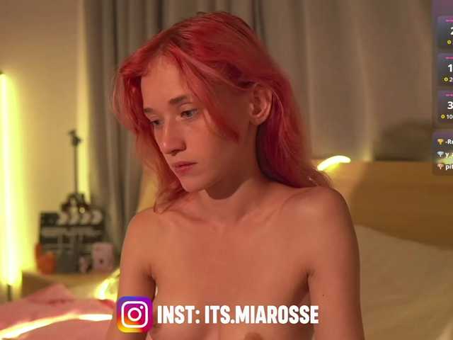 MiaRosee live cam on BongaCams