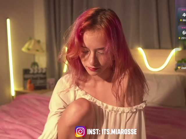 MiaRosee live cam on BongaCams