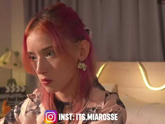 MiaRosee live cam on BongaCams