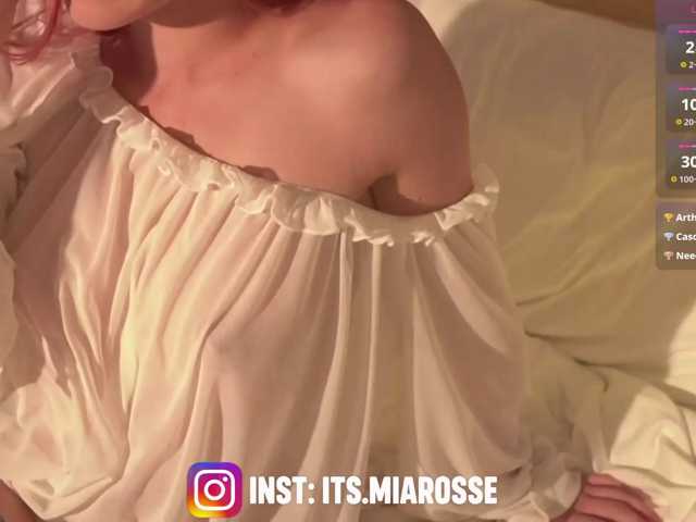 MiaRosee live cam on BongaCams
