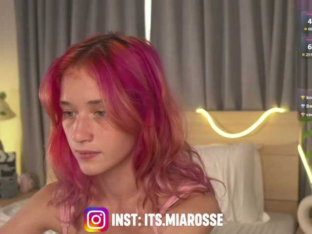 MiaRosee live cam on BongaCams