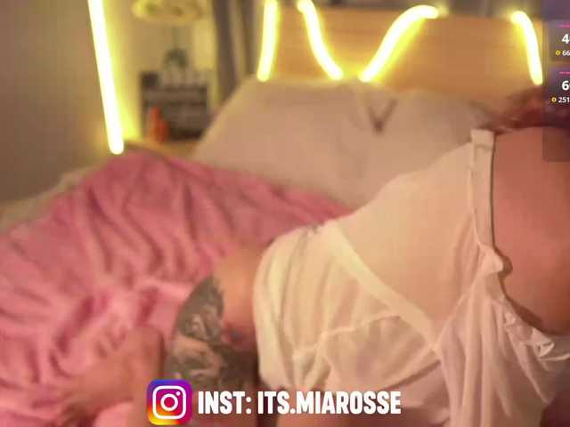 MiaRosee live cam on BongaCams