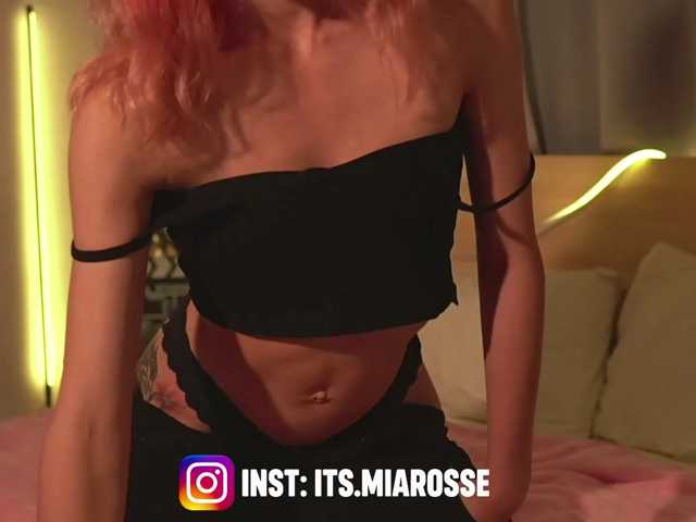 MiaRosee live cam on BongaCams