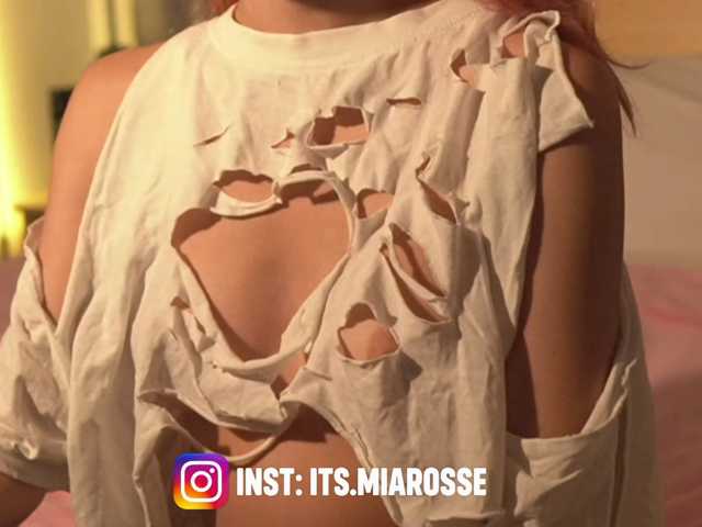 MiaRosee live cam on BongaCams