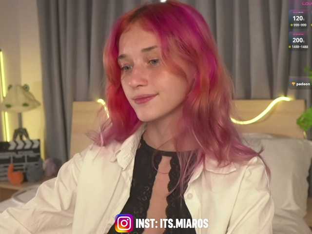 MiaRosee live cam on BongaCams