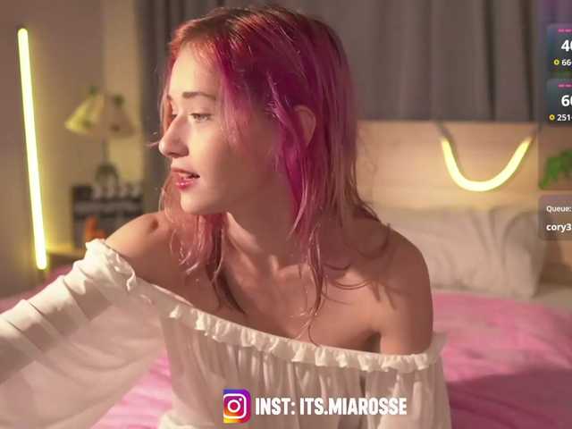 MiaRosee live cam on BongaCams