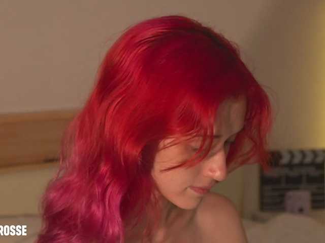 MiaRosee live cam on BongaCams