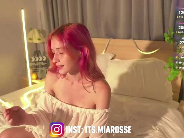 MiaRosee live cam on BongaCams