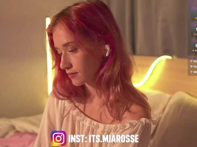 MiaRosee live cam on BongaCams