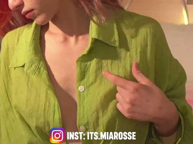 MiaRosee live cam