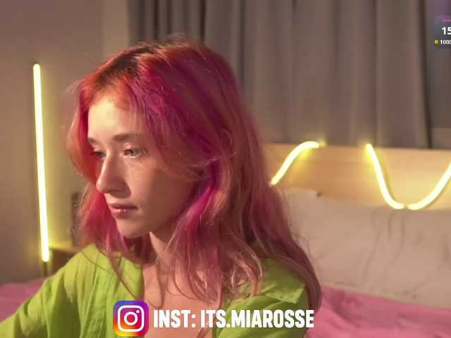 MiaRosee live cam on BongaCams