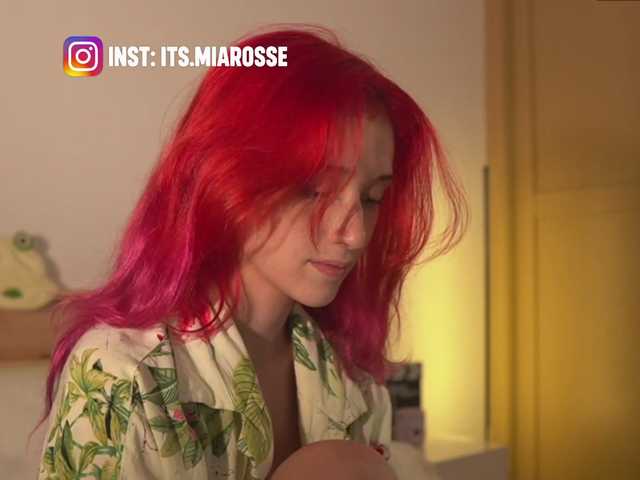 MiaRosee live cam on BongaCams