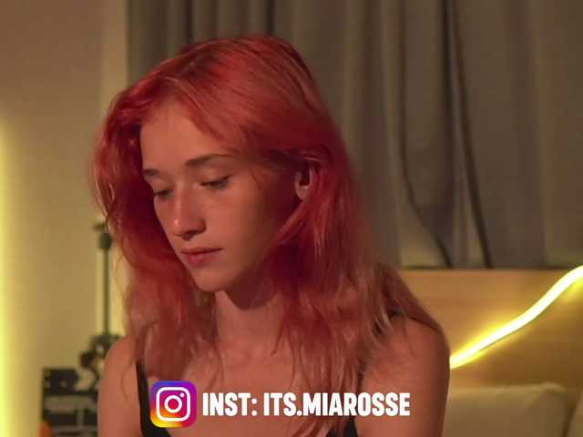 MiaRosee live cam on BongaCams