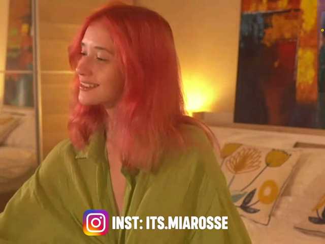MiaRosee live cam on BongaCams