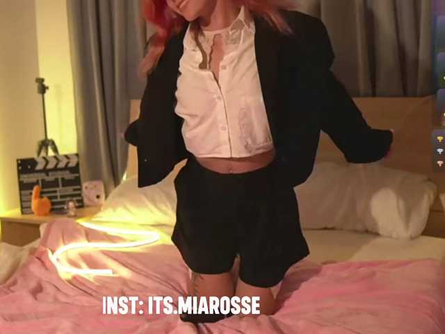 MiaRosee live cam on BongaCams