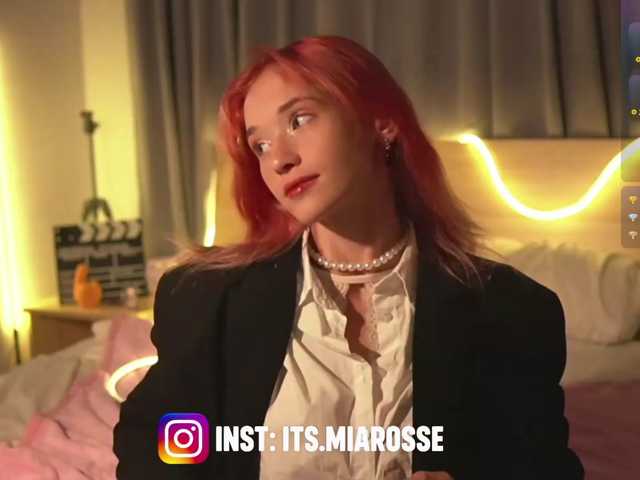 MiaRosee live cam on BongaCams