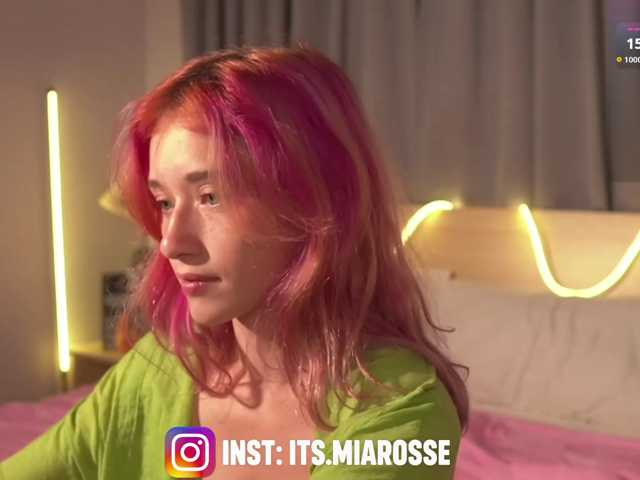 MiaRosee live cam on BongaCams