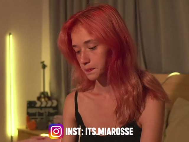 MiaRosee live cam on BongaCams
